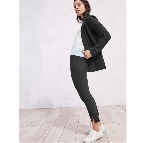 Athleta Pants Stellar Tight Black Side Zippers Stretch Knit Skinny Pant EUC - Picture 3 of 13